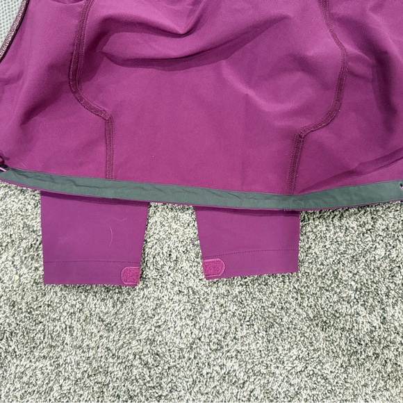 Outdoor research purple shell jacket, women's size medium - Picture 8 of 10